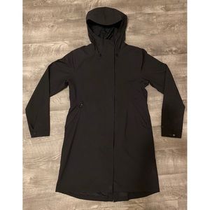 LIKE NEW Patagonia Yosemite Fall’s Trench - Womens